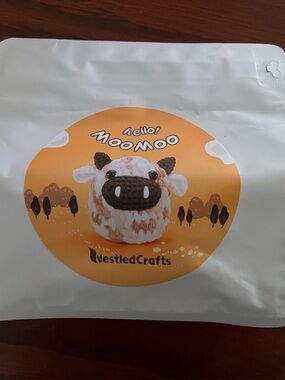 Hello- Moo Moo crochet kit